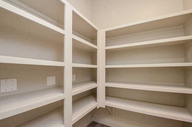 Building Photo - 29203 Pikes Peak Dr