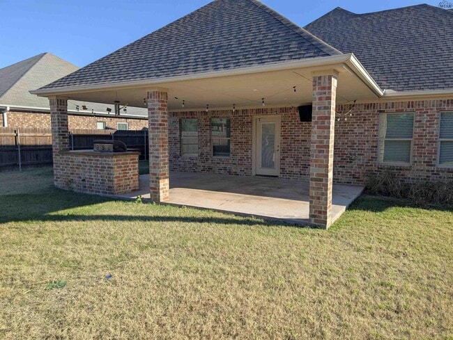 Building Photo - 2916 S Shepherds Glen