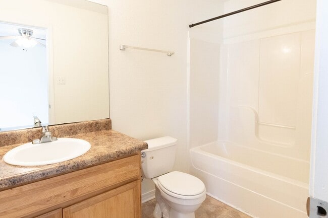 Building Photo - 3 Bedroom 2 Bath - D'Iberville