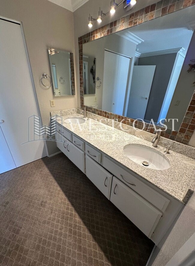 Building Photo - Charming 4-Bedroom Home in Tranquil Chino ...