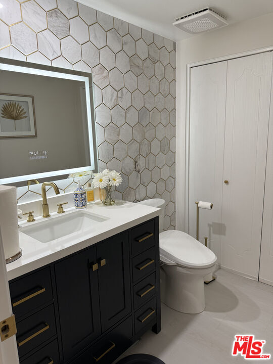 Building Photo - 13218 Fiji Way