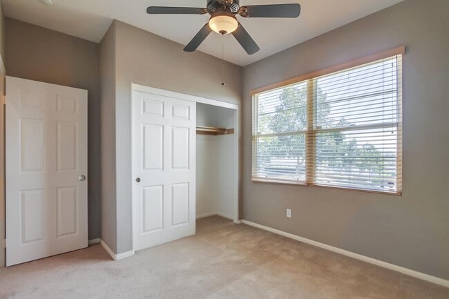 Building Photo - Beautiful 5 bedroom home in highly desired Carlsbad neighborhood