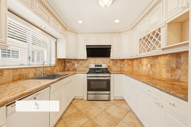 Building Photo - Spacious 3BR Home in Arcadia Unified School District with Lush Green Community, Pool & Clubhouse ...