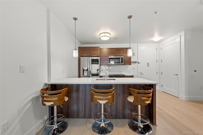 Building Photo - 701 Ridge Hill Boulevard