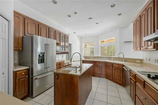 Building Photo - 1507 W Windhorst Rd