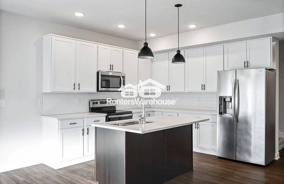 Building Photo - 3622 NE Kara Ln