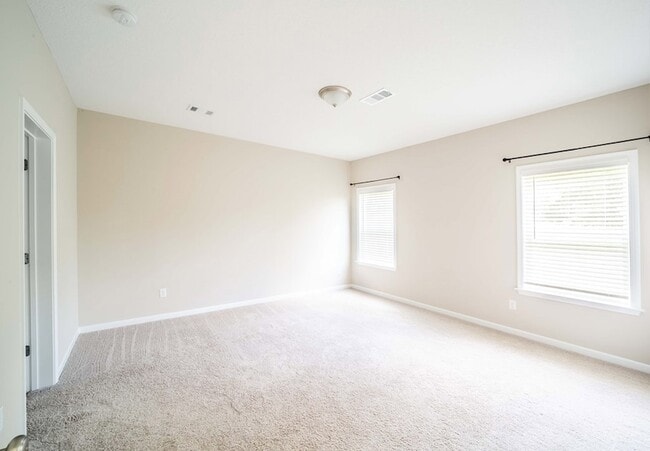 Building Photo - 5176 Legion Dr