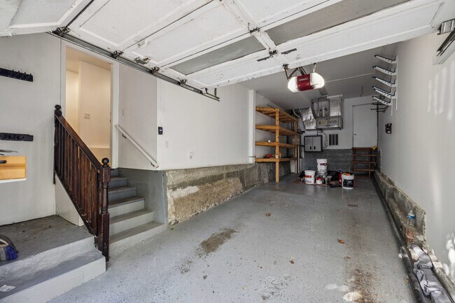 Building Photo - 282 Eureka St