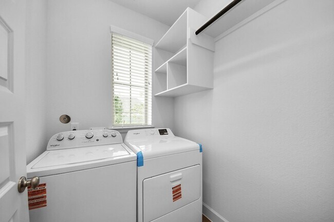 Building Photo - 27210 Butterfly Mint Ln