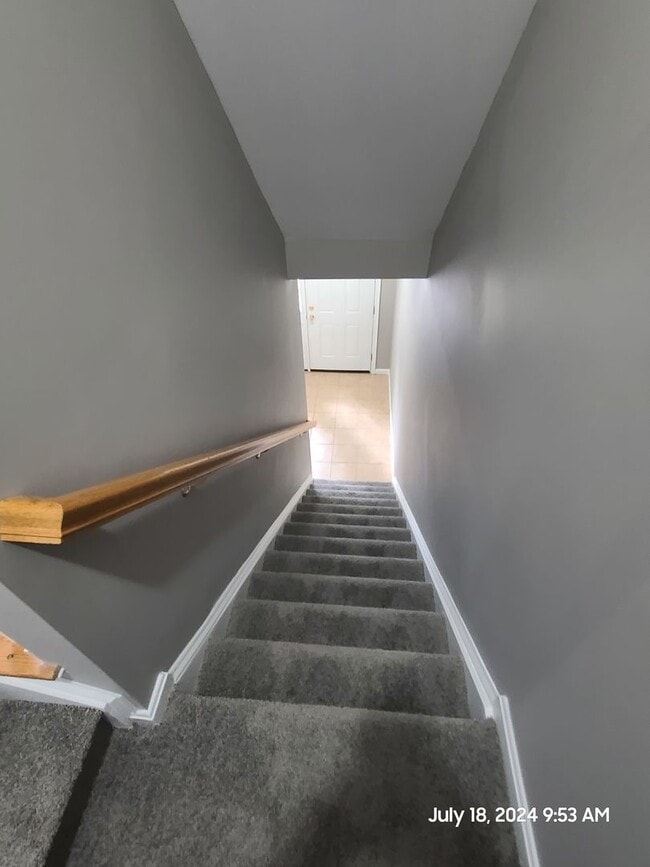Building Photo - 3 Bedroom Townhouse for Rent in Waynesboro!
