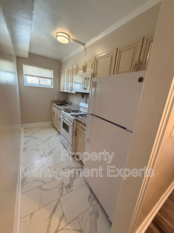 Building Photo - 1841 N Dinwiddie St