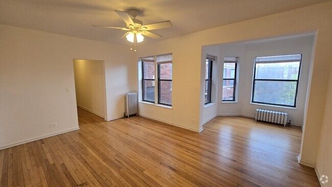 Building Photo - 7726 N Marshfield Ave
