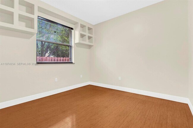 Building Photo - 9437 SW 183rd Terrace