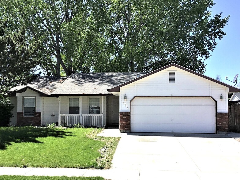 Primary Photo - 585 N Katie Way