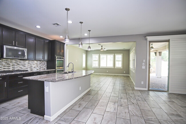 Building Photo - 4116 S Greythorne Way
