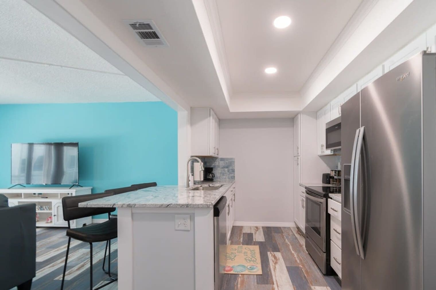 Building Photo - 205 Jimmy Buffett Mem Hwy