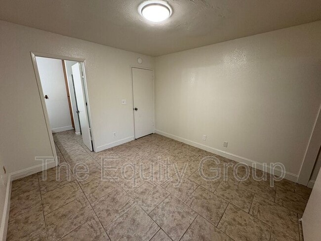 Building Photo - 1642 N Goddard St