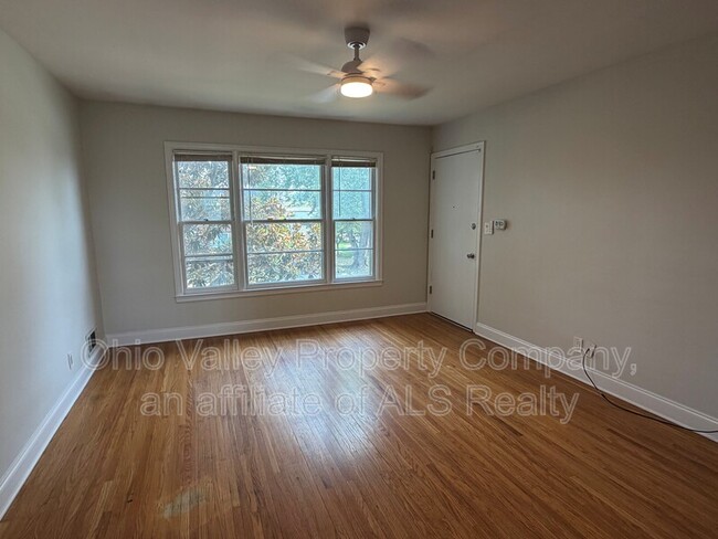 Building Photo - 2910 Abigail Dr