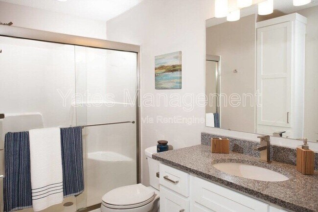 Building Photo - 115 Valor Dr