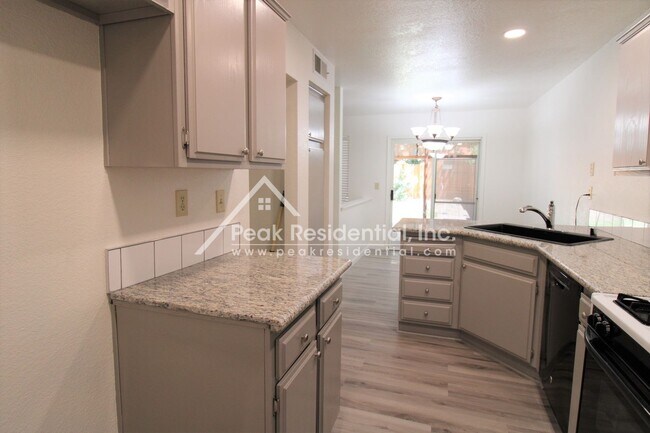 Building Photo - 2641 Decker Way