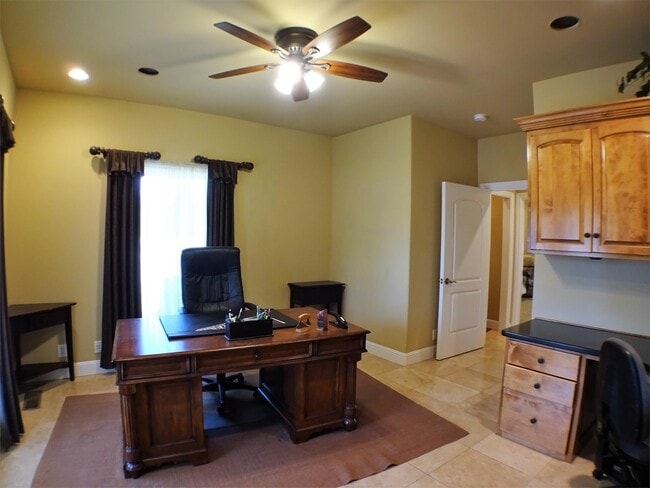 Building Photo - 3539 Rodgers Ave