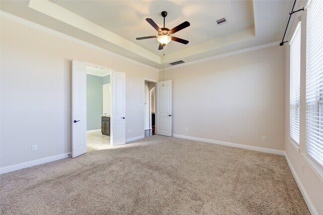 Building Photo - 6611 Hollow Bay Ct