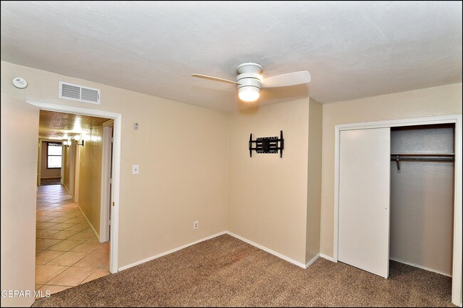Building Photo - 4504 R J Lunn Ct
