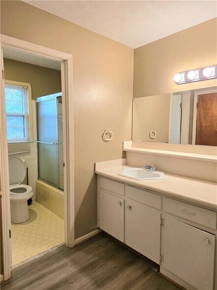 Building Photo - 6593 Katie Ln