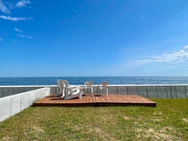 Building Photo - 25 Seaside Rd