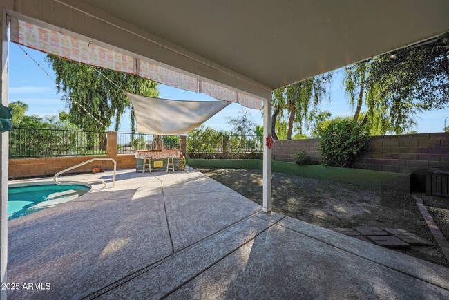 Building Photo - 14635 N 147th Ln