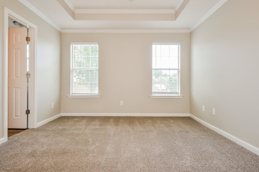 Building Photo - 1517 Buckingham Pl