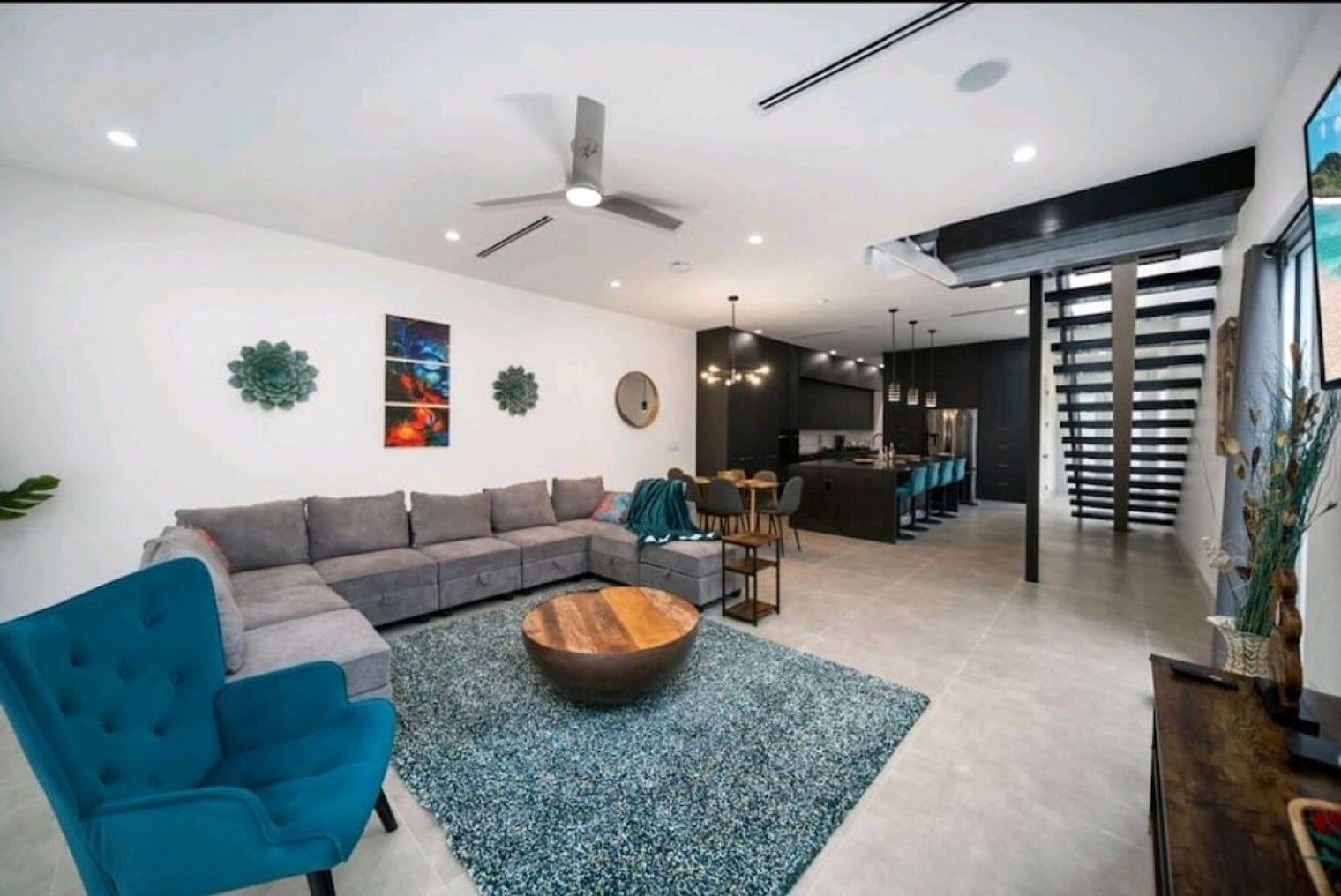 Building Photo - 1514 NE 5th Ct