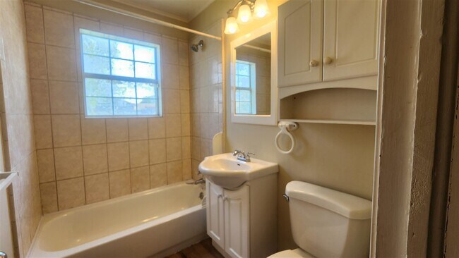 Building Photo - 2506 SW Cornell Ave