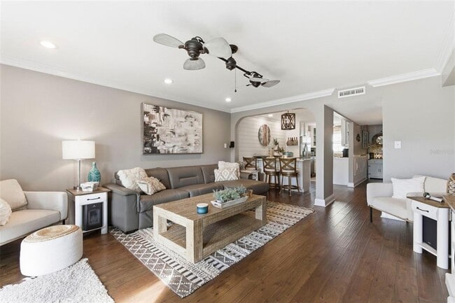 Building Photo - 4751 Coquina Key Dr SE