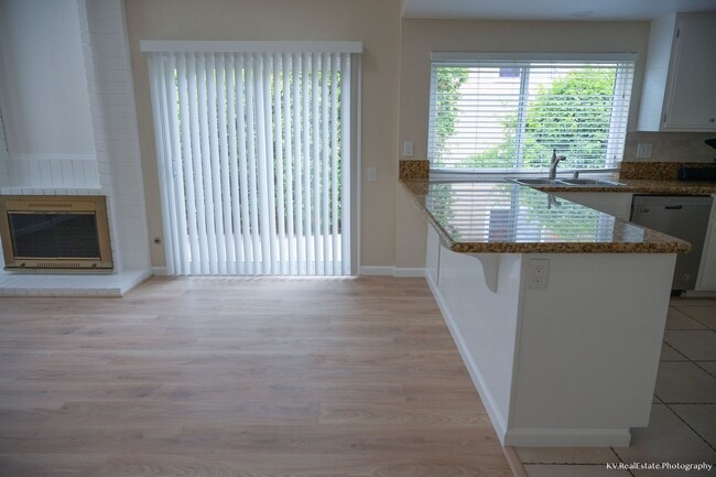 Building Photo - 4 Bed/ 2 bath House in Rancho Penasquitos