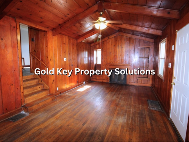 Building Photo - 2 Bedroom/1 Bath Home with Covered Front Porch and Garage (SECTION 8 APPROVED)