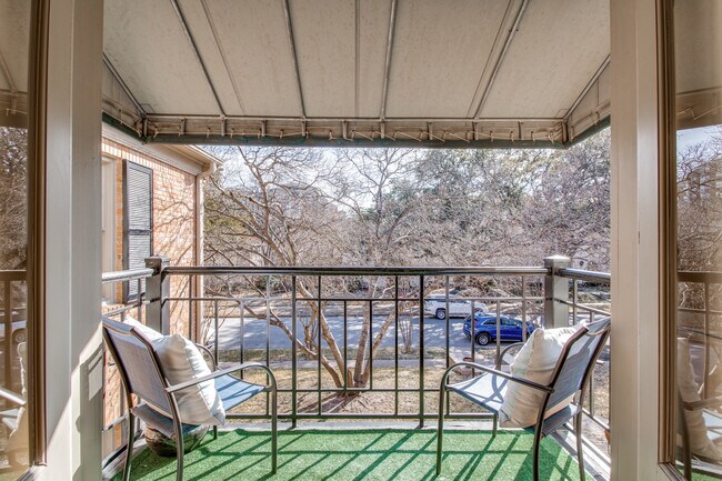 Building Photo - 4510 Westway Ave