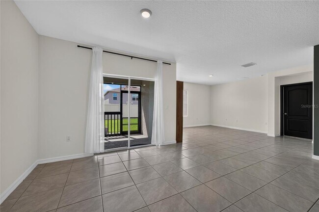 Building Photo - 1725 Aurora Ridge Dr