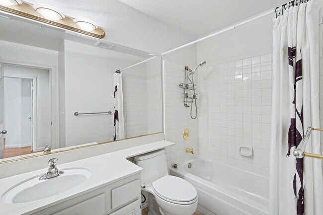 Building Photo - 437 Camille Cir