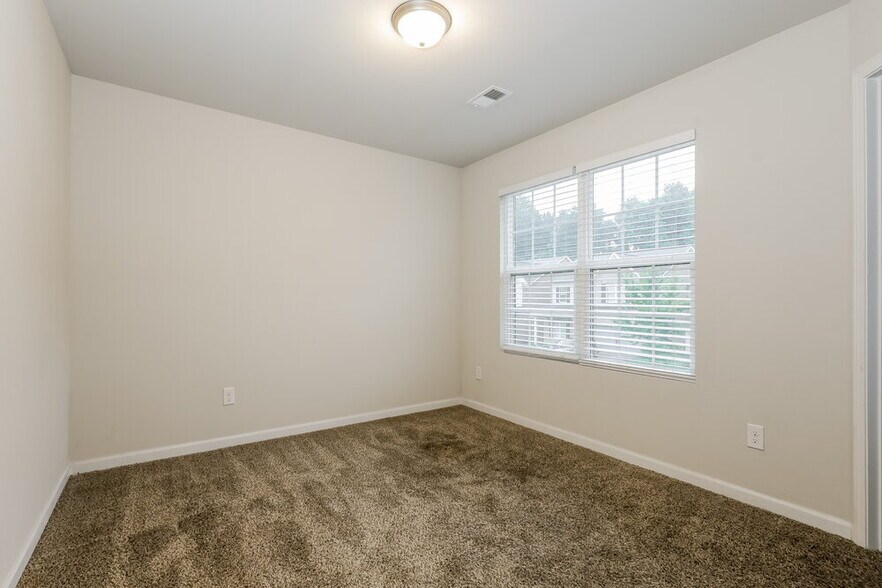 Building Photo - 176 Addy Ln