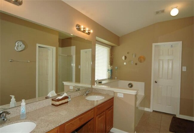 Building Photo - 13110 Rippling Creek Ln