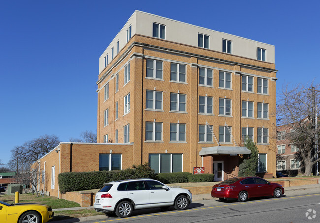 Primary Photo - Pecan Place Apartments