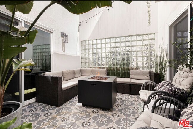 Building Photo - 1823 20th St