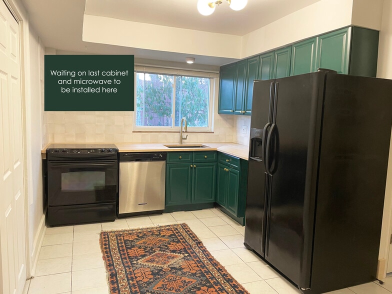 Brand new remodeled kitchen!(still waiting on one more cabinet + microwave to be installed this week - 1211 Isis Ave