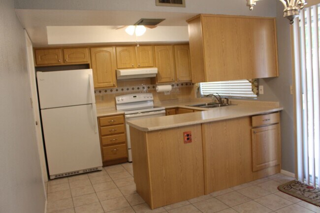 Building Photo - Central Mesa - No HOA with 3 bedrooms