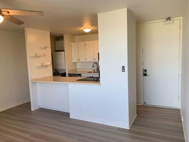 Building Photo - Salt Lake Area - Lakeside West building - 1 bedroom, 1 bath unit w/1 parking - Avail now