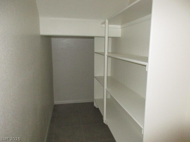 Building Photo - 422 Canary Song Dr