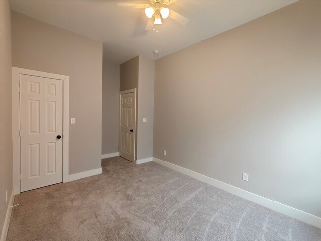Building Photo - 4124 Vaughn St