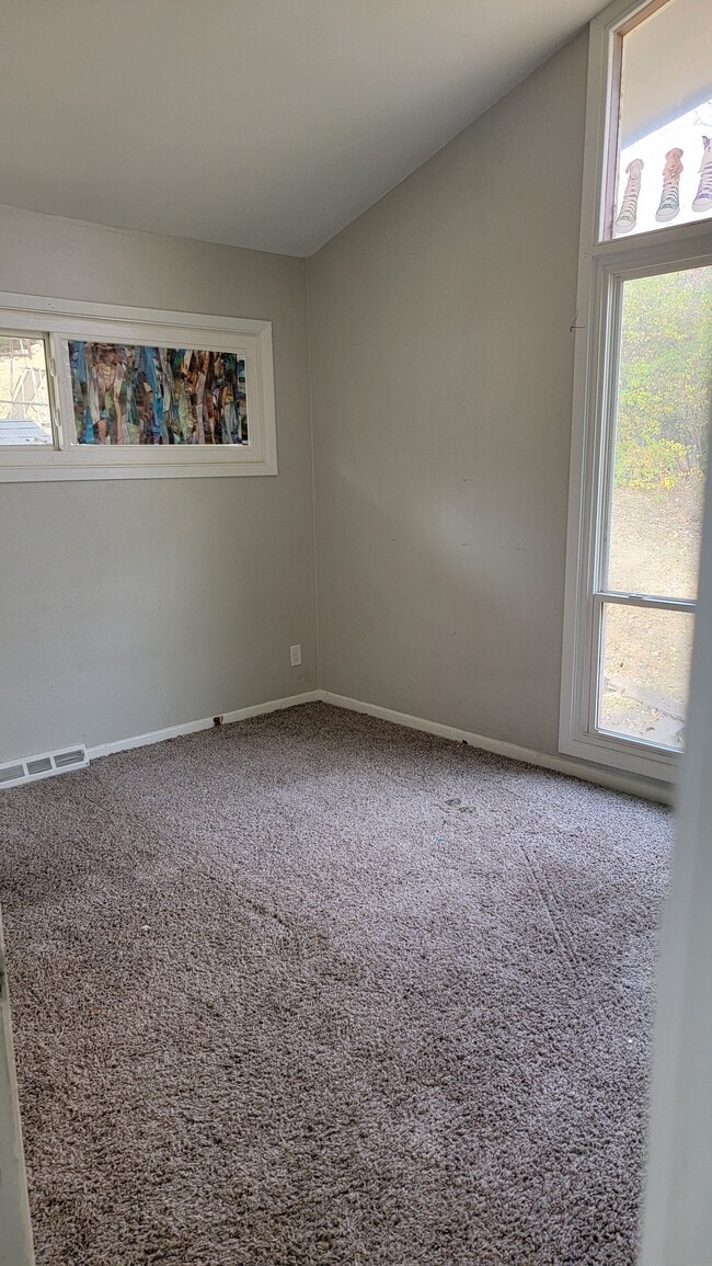 Building Photo - 2531 Lynner Dr