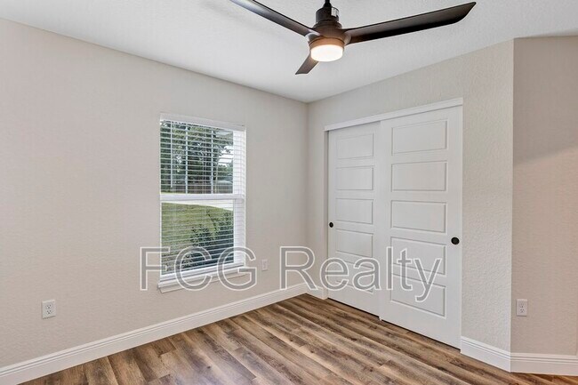 Building Photo - 6551 Hemlock Rd